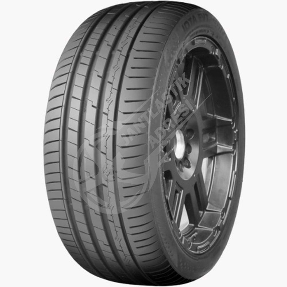 235/35R19 91Y XL Accelera Iota EVT