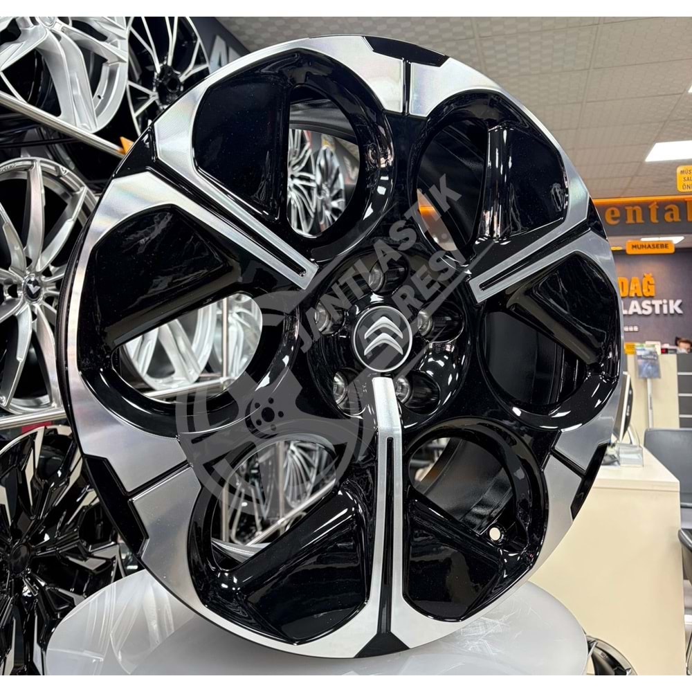 8.0X19 PCD 5X114.3 Citroen ORJ. Black Diamond ET43 65.1