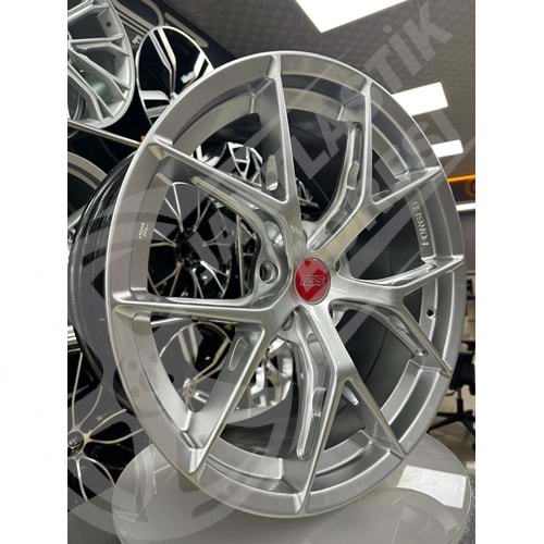8.5X18 PCD 5X112 R1W-5423 Hyper Silver ET38 66.56