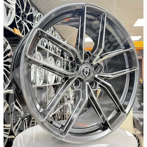 8.0X18 PCD 5X112 R1W-5605 Hyper Black ET38 73.1